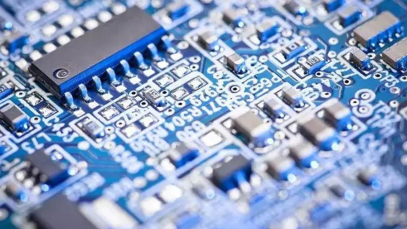 科創(chuàng)板半導(dǎo)體業(yè)績哪家強(qiáng)？產(chǎn)業(yè)鏈巨頭、小而美龍頭齊頭并進(jìn)